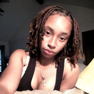 Meet your Posher, Alycia